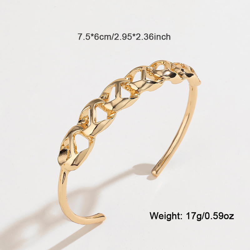 Designer's new retro simple pattern hollow bracelet women's fashion hand jewelry_voghion.com