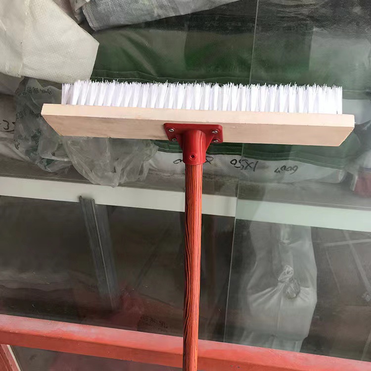 흰색 바닥 브러시