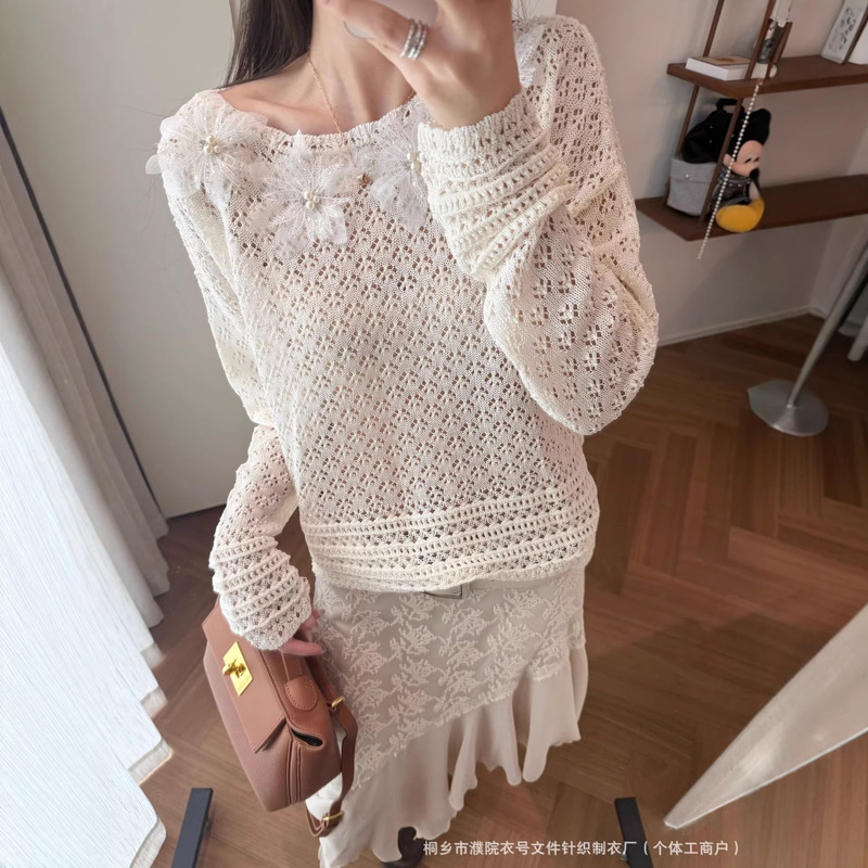 White Floral Top with Off-Shoulder Design, Loose and Breathable Cotton-Linen Blouse for Women, Fairy Style, Size 26, Knitted, New for Spring White Floral Top with Off-Shoulder Design, Loose and Breathable Cotton-Linen Blouse for Women, Fairy Style, Size 26, Knitted, New for Spring