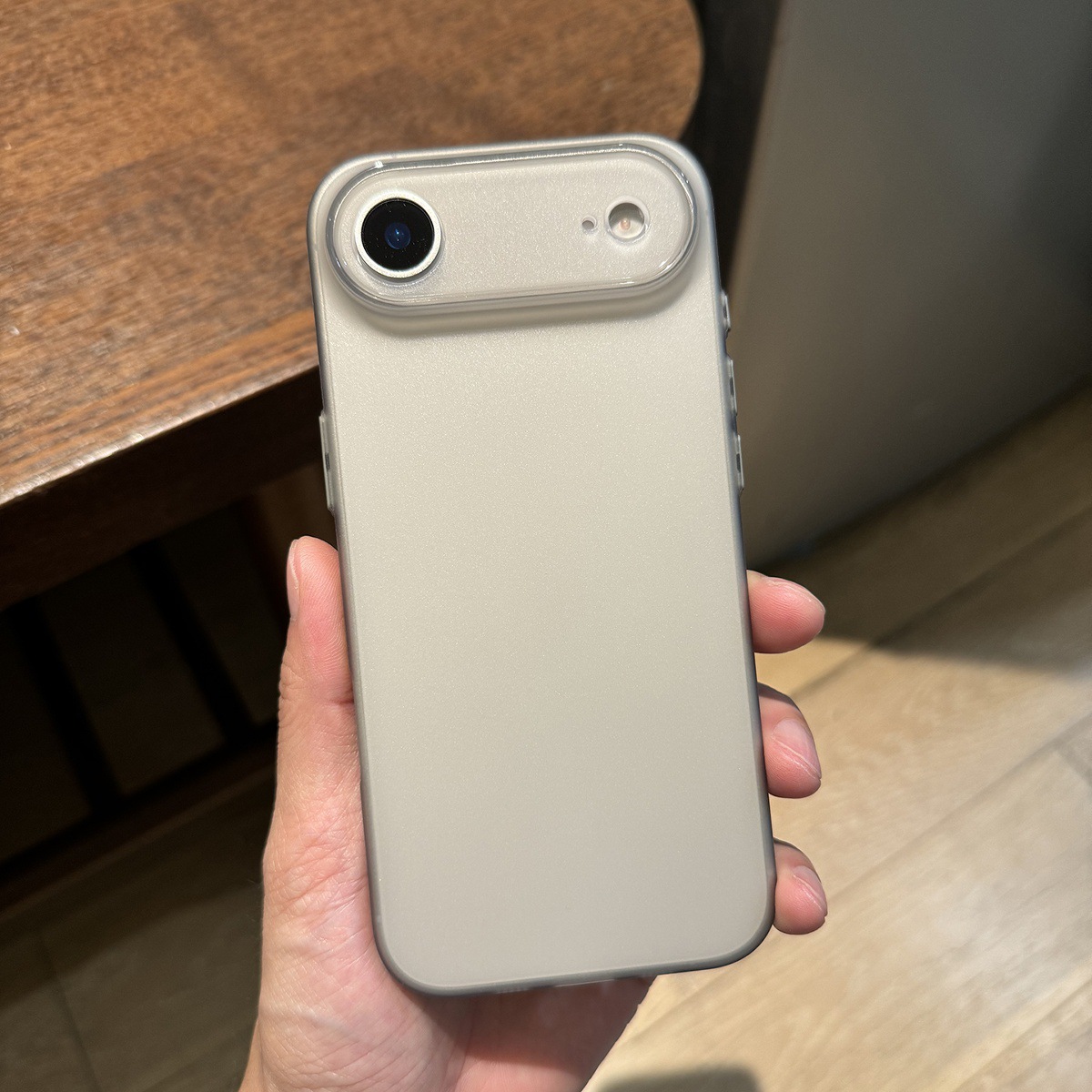 Thin titanium gray
