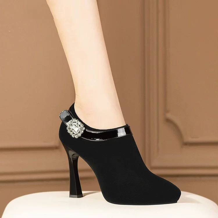 2024 Осень и зима Новые ботинки Martin Женские остроконечные короткие сапоги Женские туфли на высоком каблуке Женские кожаные сапоги Женская внешняя торговля