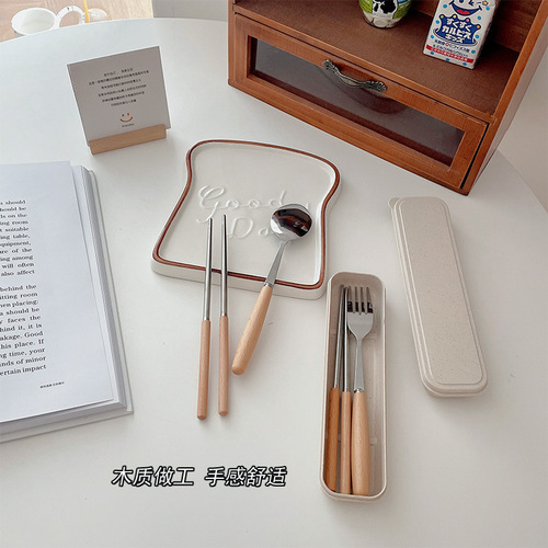 Trendy Creative Cartoon Stainless Steel Spoon for Students – Portable Takeaway Chopsticks & Spoon with Wooden Handles, Wholesale Stainless Steel Cutlery