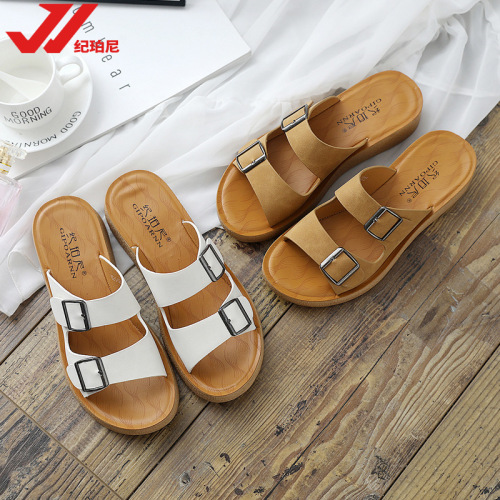 Middle-aged and elderly slippers summer soft-soled anti-slip fashionable ladies genuine leather middle-aged people 2024 new mother slippers for outer wear