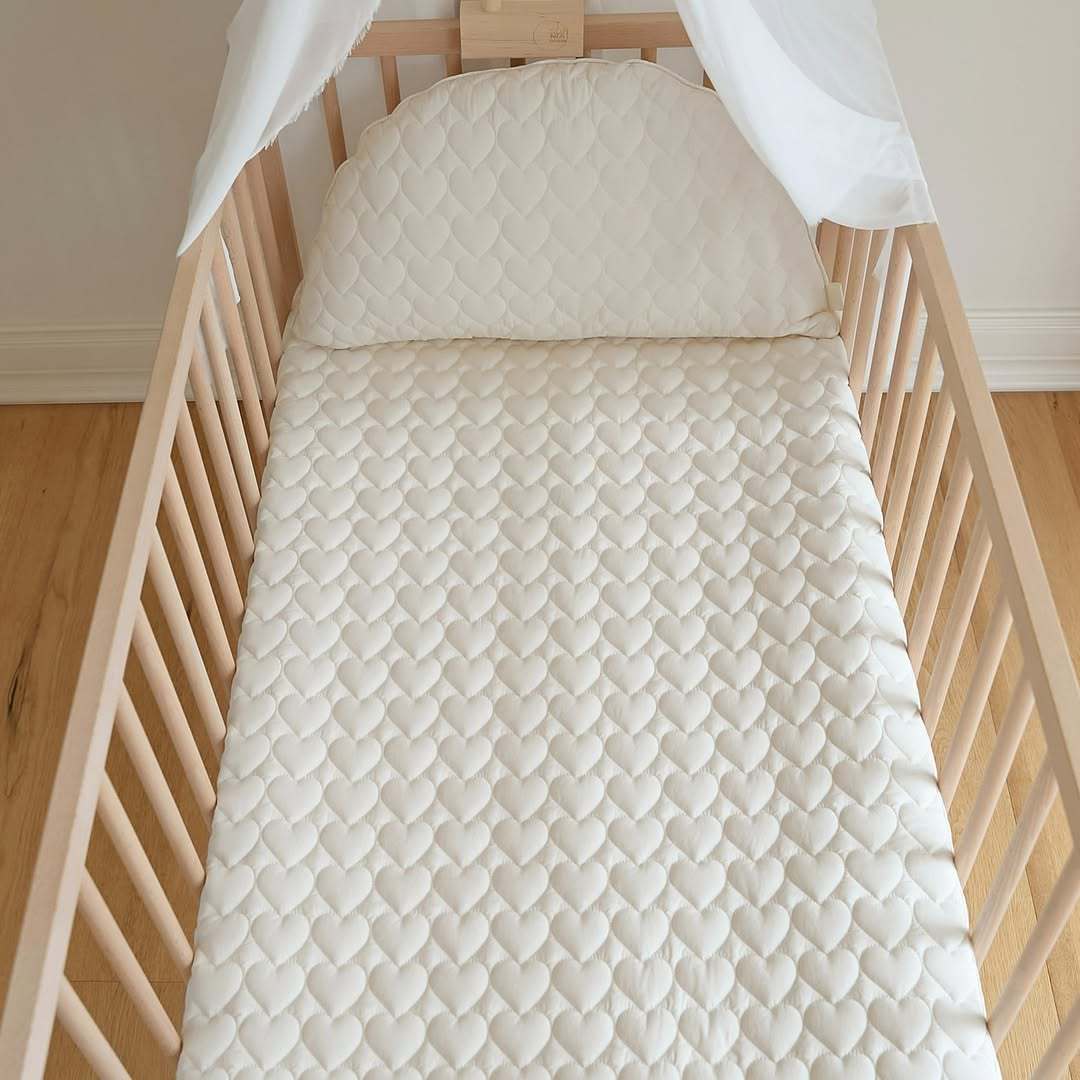 Quilted Baby Mattress Pad for Autumn and Winter, Special Sleeping Mat for Babies in Kindergarten, Pure Cotton Breathable Children's Splicing Bed Pillow