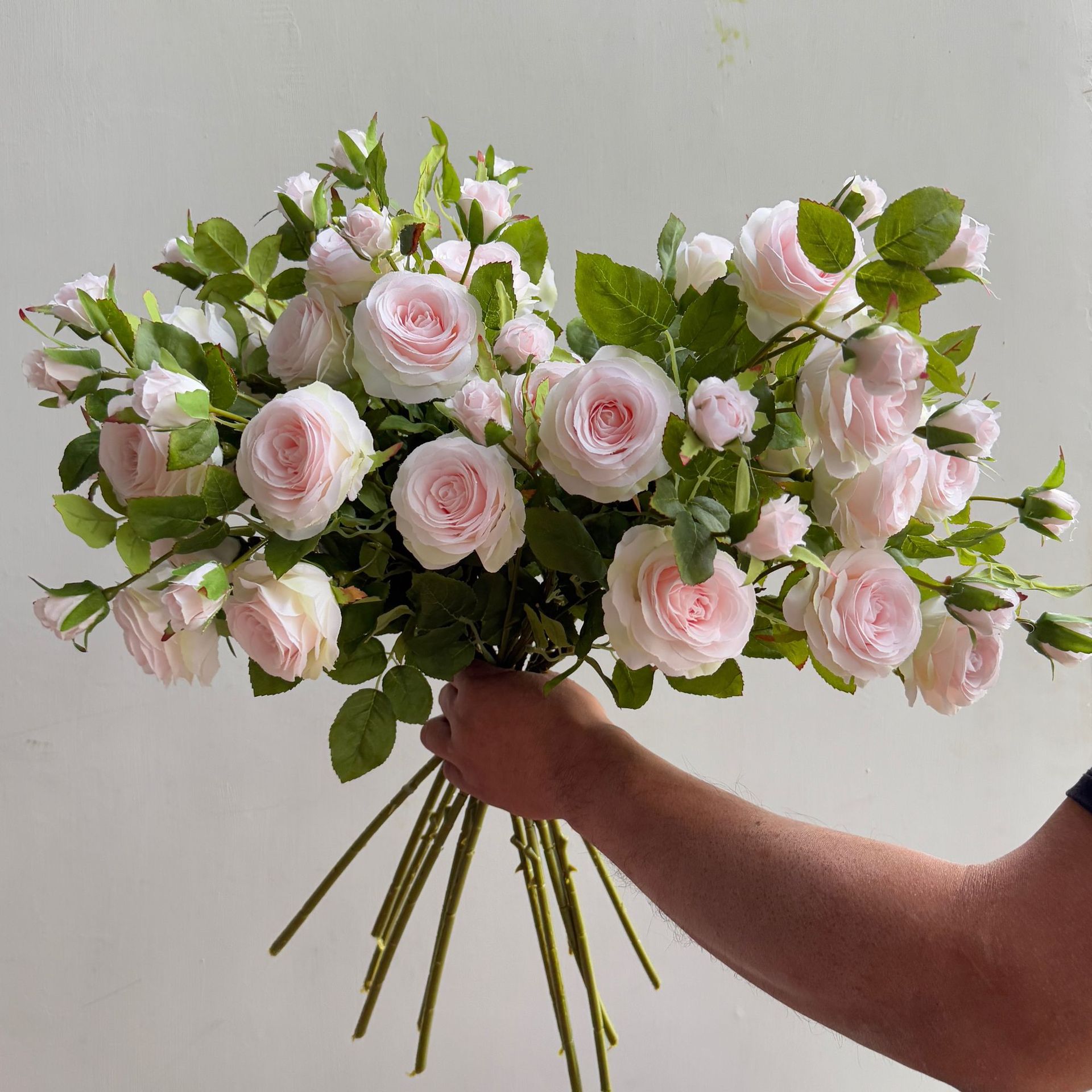 Artificial Rose Multi-Headed Rose Bouquet Tea Rose Fake Flower Decoration Bouquet Home Decoration