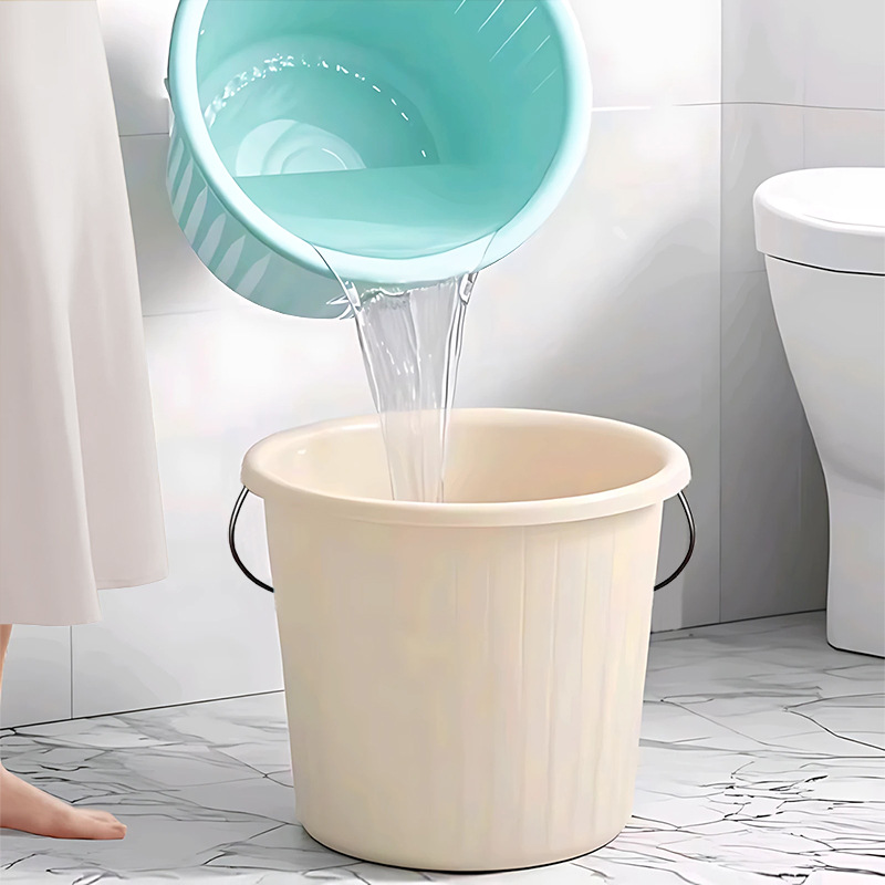 Plastic big handheld bucket for home use for students