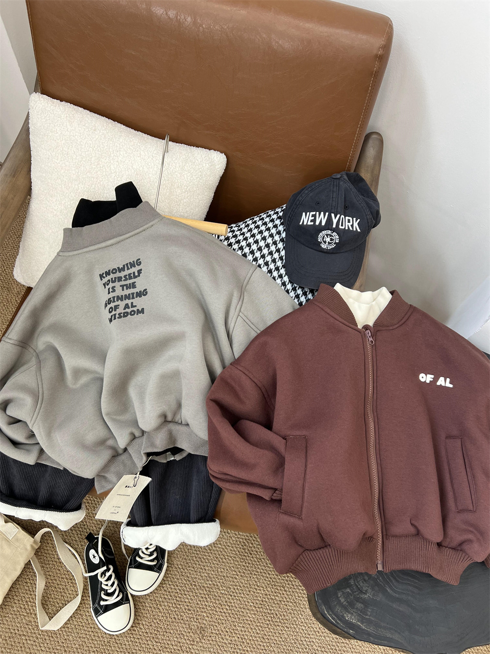 Korean children's clothing, winter boys and girls, plush baseball jacket, thick letter zippered sweater, hoodie jacket_voghion.com