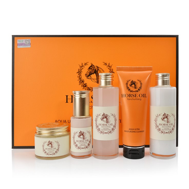 Yunchuntang aceite de caballo hidratante caja de regalo de cinco piezas, hidratación, hidratación y brillo de la piel, caja de cuidado de la piel facial, producto único