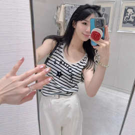 南油高端女装~26夏季新款D家经典五角星字母条纹百搭针织背心上衣