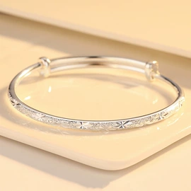 手镯;手链;吊坠