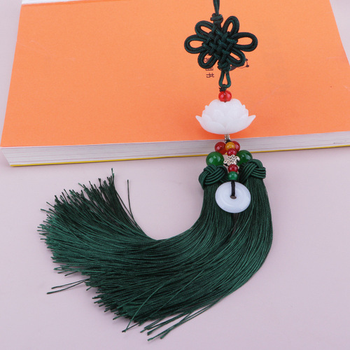 Creative imitation white bodhi car pendant, high-end car interior decoration, lotus car pendant, car accessories