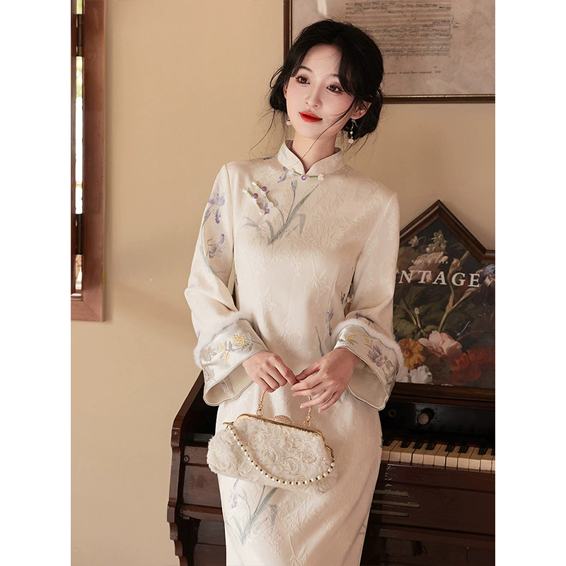 Сиреневый цветочный чонсам осень-зима 2024 новый высококачественный стройный, улучшенный темперамент Новый китайский повседневный