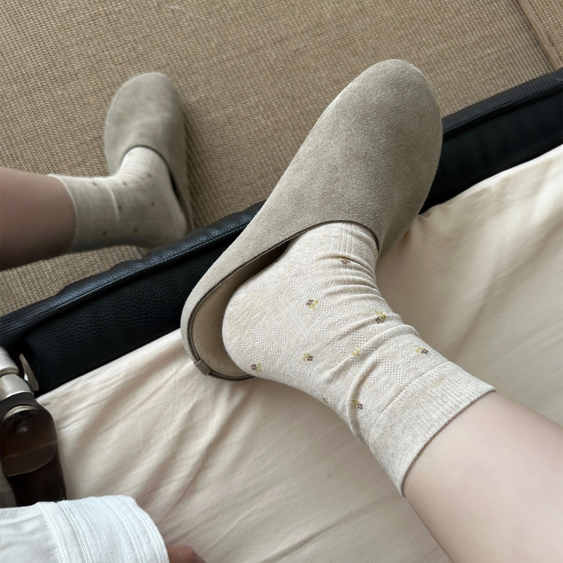 秋日温柔小碎花纯棉袜子女中筒袜miu系复古清冷风无骨百搭堆堆袜|undefined