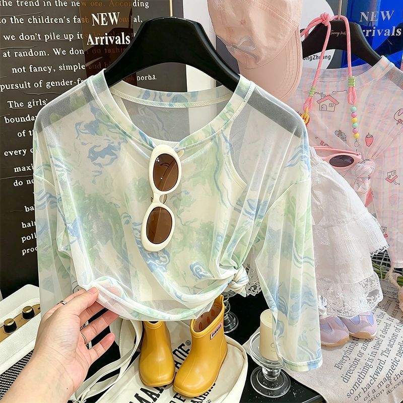 Stylish and trendy summer sun protection cardigan for girls, long-sleeved T-shirt with ice silk cooling sensation.