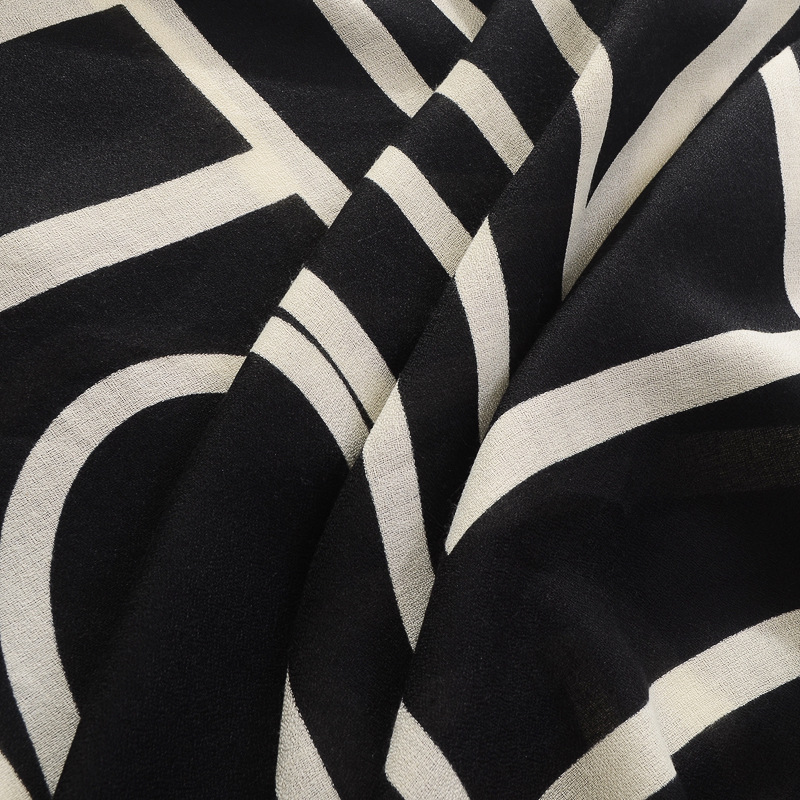 Comercio exterior europeo y americano transfronterizo Venta caliente bufanda de seda delgada primavera y verano aire acondicionado protector solar chal clásico patrón algodón y lino sensación bufanda