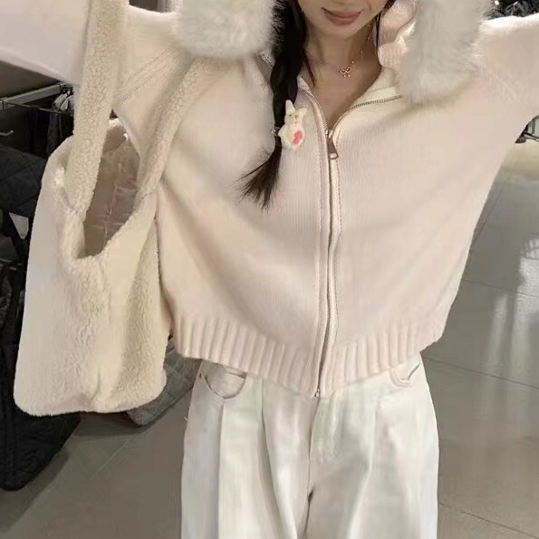 25 秋と冬の新しいフード付きショートファッショナブルなニットカーディガン小柄な女性のための模造キツネの毛皮の襟のコートセーター|undefined