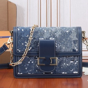 �羳�H���¿�r���H�Ұ����]����������б������Еr����Ůʿ��