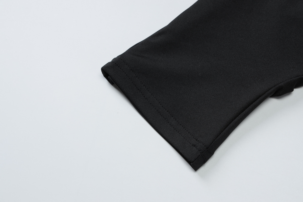 Camiseta ajustada asimétrica con pliegues y hombros descubiertos de color liso para mujer