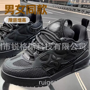 �羳���Q�W����|���H�����Ь�r�аٴ���Ůͬ����H������߰�Ь