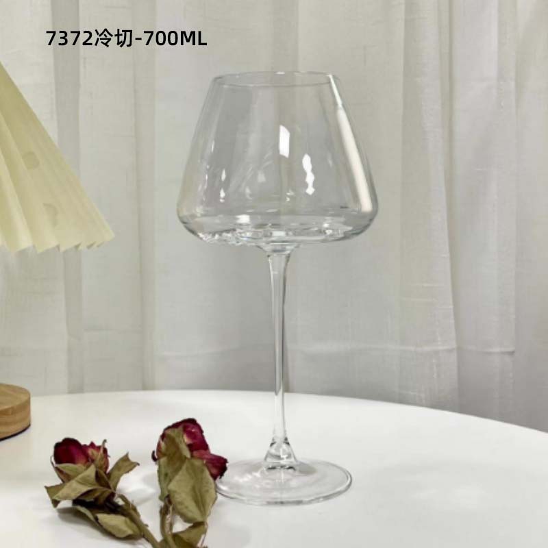 Pajarita negra y roja Copa de vino tinto de Borgoña Copa grande para el hogar Copa de cristal creativa Copa de vino de varilla roja