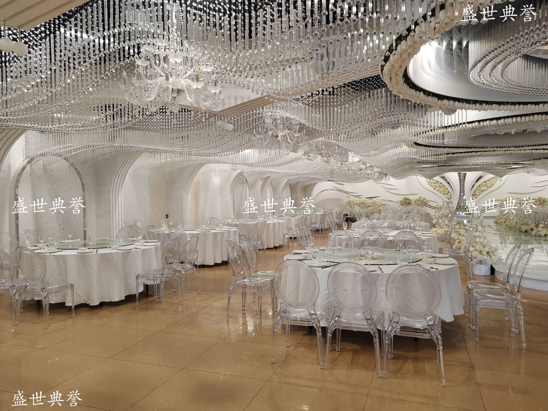 Hangzhou foreign trade wholesale acrylic bamboo joint chairs, outdoor wedding transparent chairs, hotel banquet hall wedding banquet princess chairs pic 9