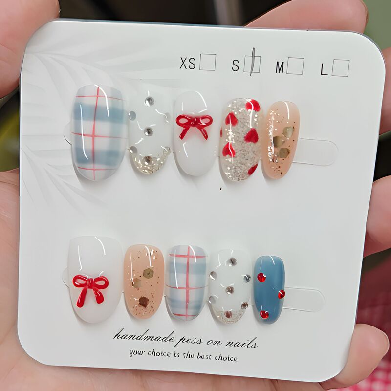 Handmade high-quality cross-border foreign trade premium cute heart-shaped fake nail stickers, custom-made manicure, purely handmade