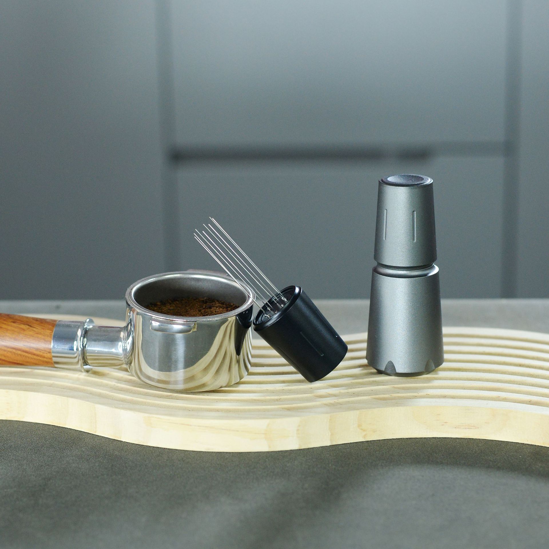 Nueva licuadora de la aguja del polvo flojo del café del acero inoxidable con la base que empareja el dispositivo uniforme del polvo del paño de la aguja de la extracción