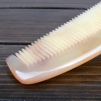 F天然ヒツジの角の櫛の静電気防止の脱毛マッサージの角の櫛のかわいい彼女のカバンの櫛は檀木の櫛があります。|undefined