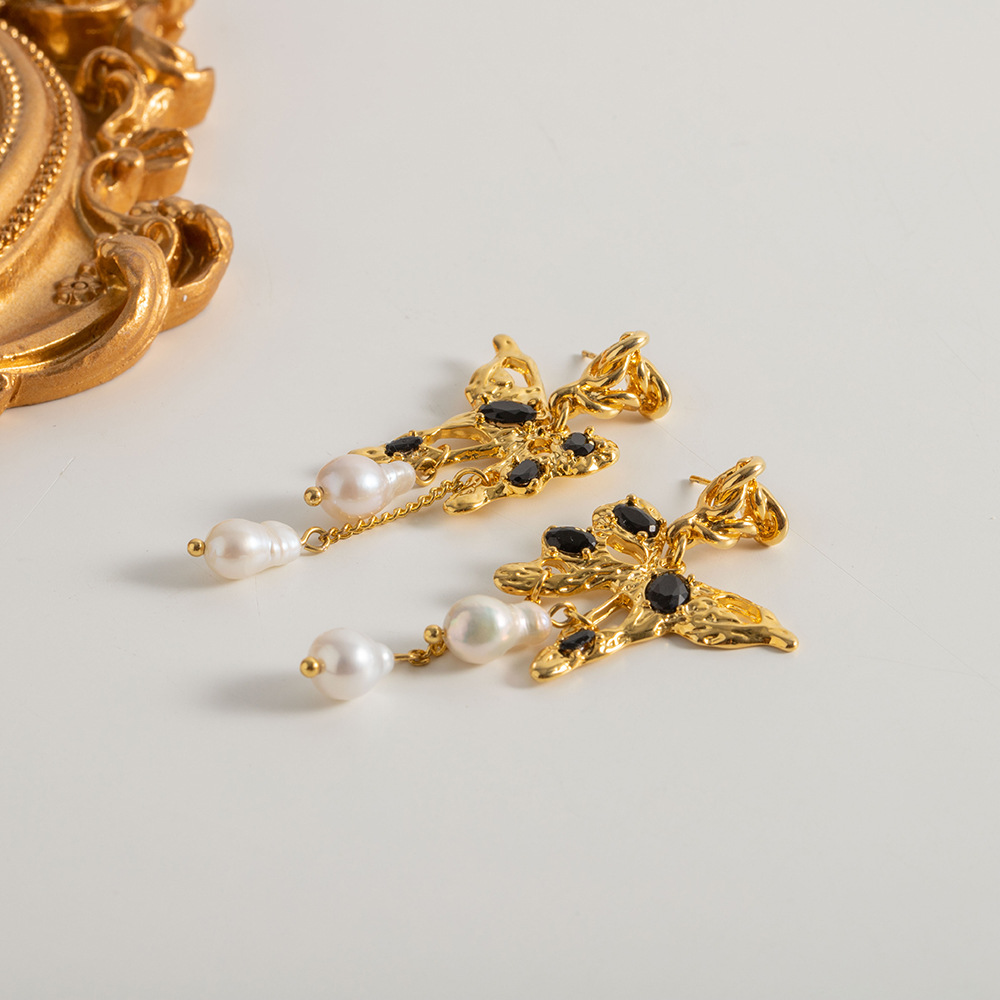 Retro Butterfly Copper Gold Plated Pearl Drop Earrings 1 Pair