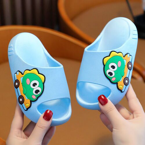 Children's slippers, home wholesale, shit-stepping slippers for boys and girls, super cute cartoon outdoor wear, indoor bathing sandals, slippers for women