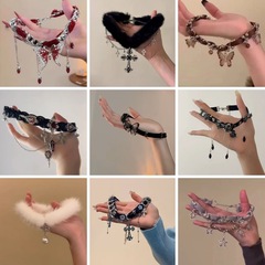パンクの甘いクールな風のぬいぐるみの皮革のchokerの首輪の女性の秋冬の新型のギャルの気質のファッションの鎖のチェーンのネックレス