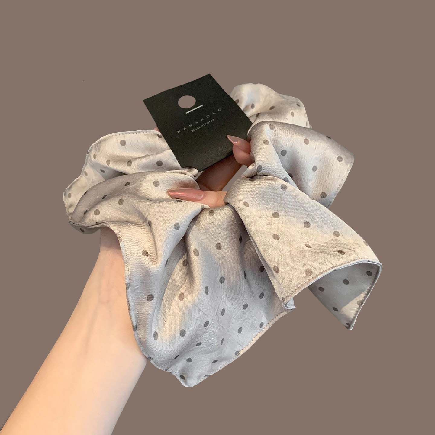 82# 핑크 새틴 폴카 도트 스퀘어 스카프 헤어 타이-22cm