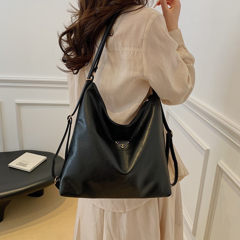 Bolso de mujer de gran capacidad primavera y verano 2025 nuevo tipo de mochila de cadena mochila de hombro de alta calidad sensación de viaje bolsa