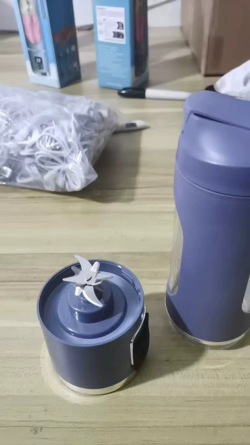 Yeni Model Sıkacak Ev Tipi 12 Bıçak Sıkma Bardağı Karıştırıcı Taşınabilir Meyve Suyu Makinesi Açık Hava Çok Fonksiyonlu Bardak Sıkacak Taze Sıkılmış