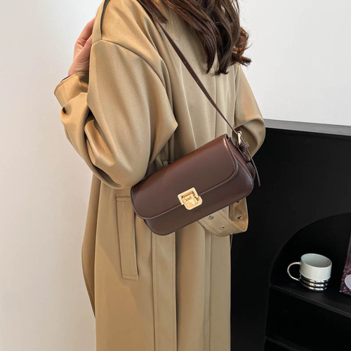 Popular underarm small bags for women, suitable for autumn and winter, versatile 2024 new fashion single-shoulder crossbody bag, retro women's small square bag
