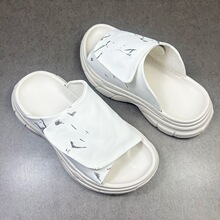 ��ɫ��Ь�ļ������⴩ʱ���������¿�һ�ַ������⳱����Ьħ����