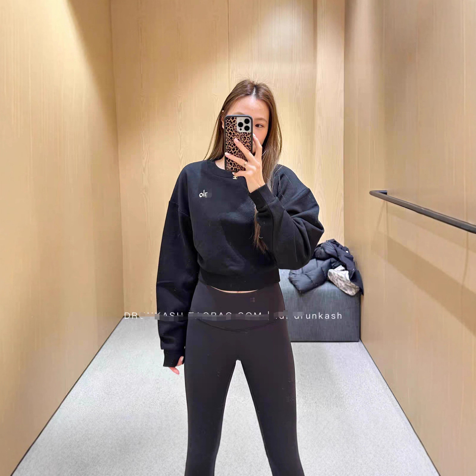 青岛韩国alo clas秋季新款全棉短款露肚脐长袖上衣休闲运动卫衣女