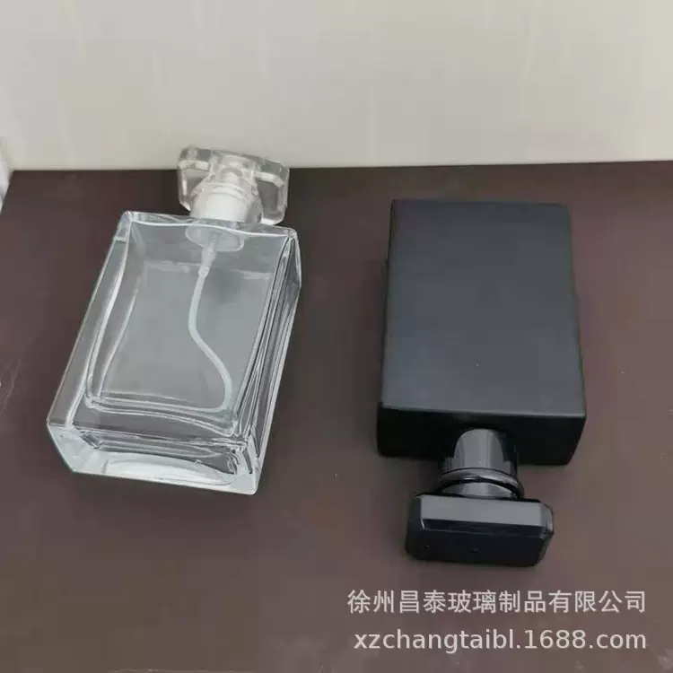 厂家批发方形玻璃香水瓶螺口30ml50ml香水喷雾瓶透明黑色玻璃瓶