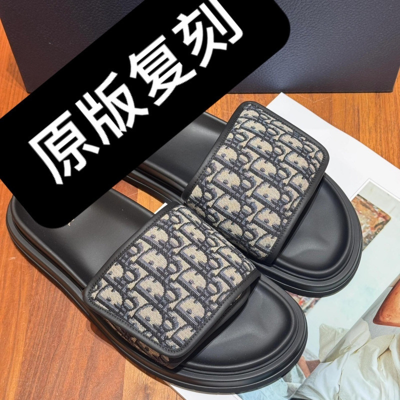 Guangzhou Shoe Factory 2025 pantuflas de verano, suela suave, plataforma antideslizante de diamantes de imitación de una palabra, ropa exterior, elegante playa de suela gruesa