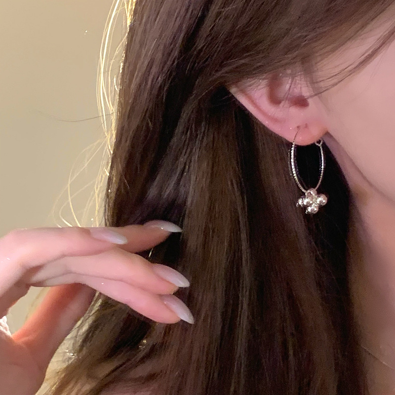 韩系银色小花球耳圈女轻奢小众高级感耳钉圈圈耳环独特夸张耳饰|undefined
