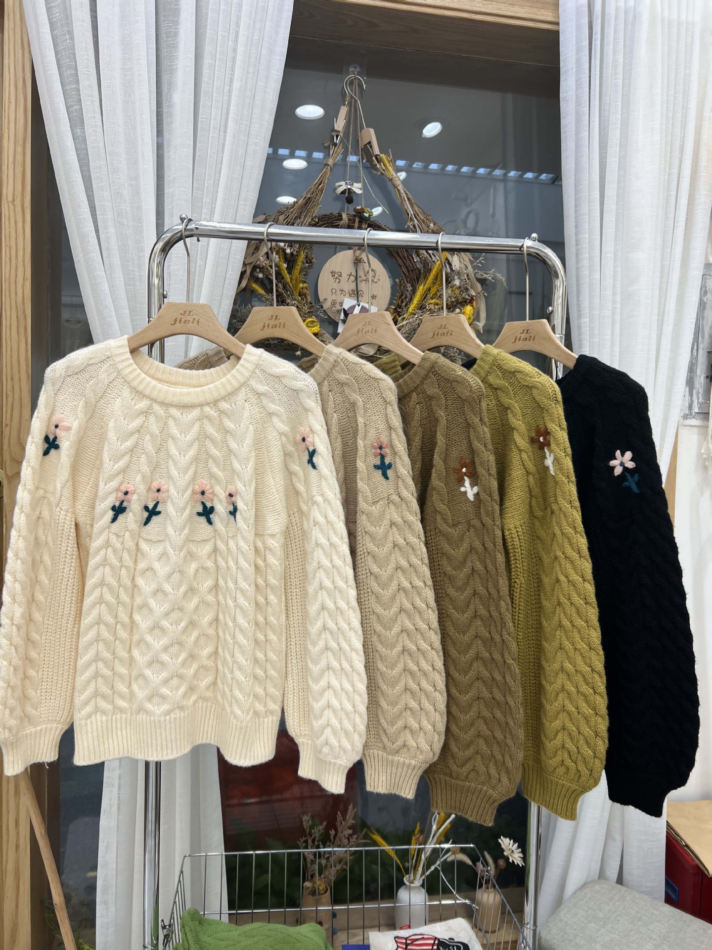 24 invierno Puyuan francés dulce engrosado cálido camisa de punto de torsión chaqueta de mujer otoño invierno nuevo