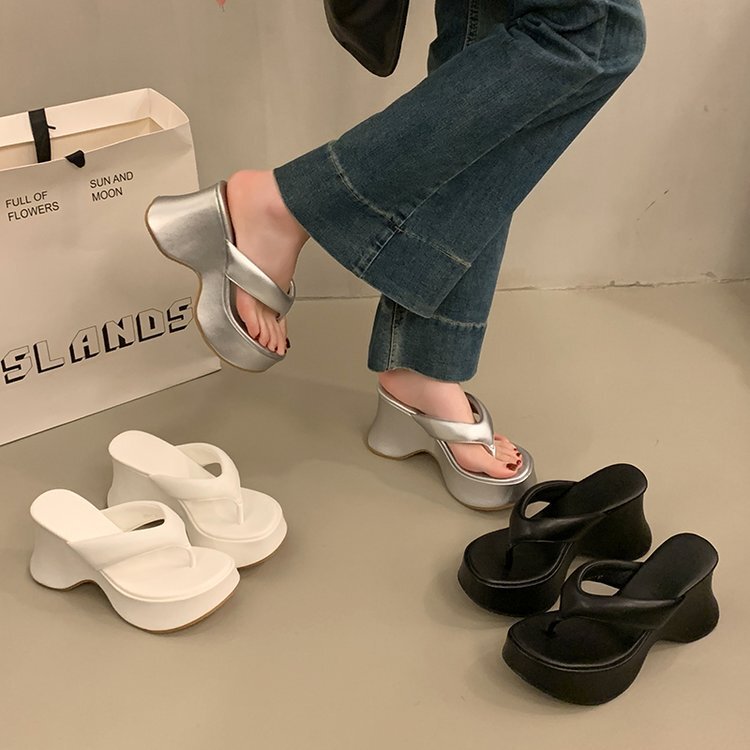 Flip-Flops with Wedge Heels and Thong Straps for Women, Suitable for Outdoor Wear, 2026 Summer New Style, Platform Thick-Soled High-Heeled Casual Beach Sandals Flip-Flops with Wedge Heels and Thong Straps for Women, Suitable for Outdoor Wear, 2026 Summer New Style, Platform Thick-Soled High-Heeled Casual Beach Sandals