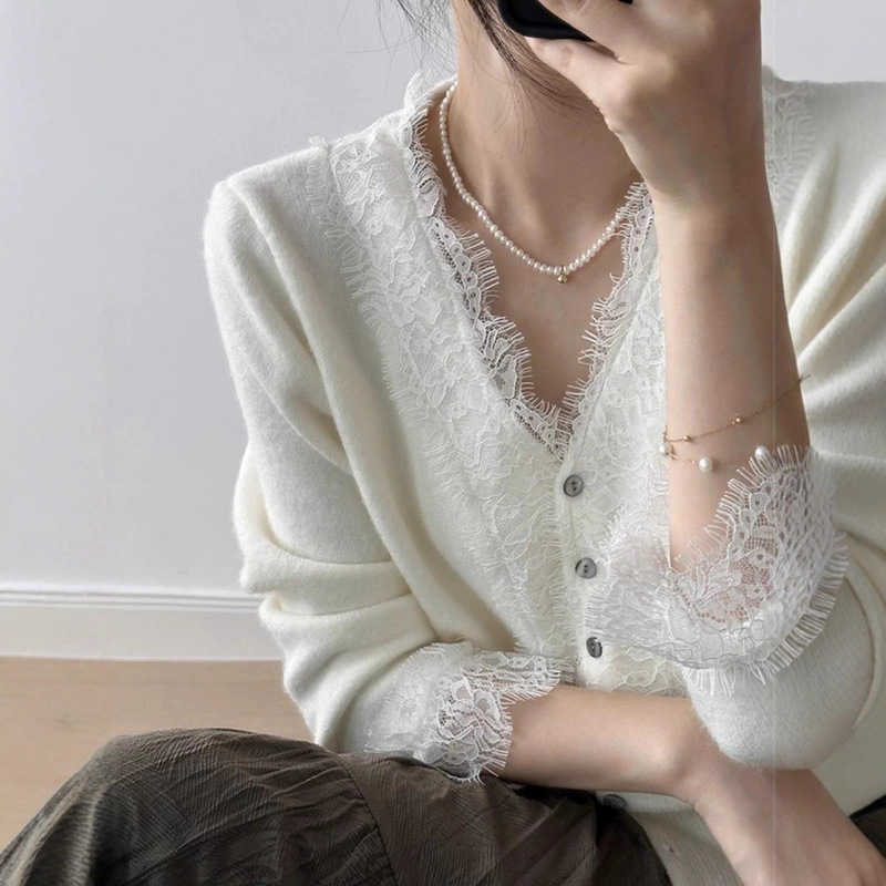 French Lace Knitwear Women's Autumn and Winter New Chic Fashionable Design Long-Sleeved Knitwear Bottoming Shirt Top