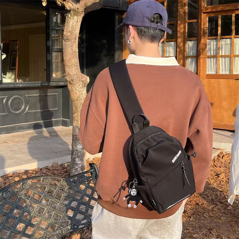 日本式シングルショルダーバッグ秋の新型中学生カバンファッション学院風リュックサックアウトドアスポーツショルダーバッグ