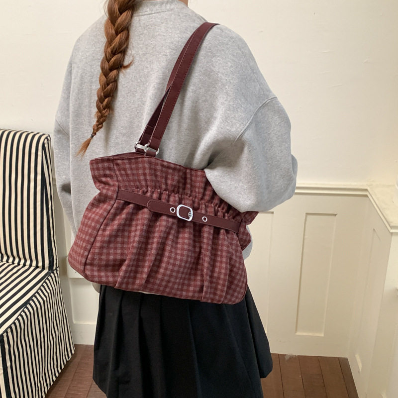 Túi tote nữ quai đeo vai dáng shopping cỡ lớn, chất liệu dạ, kiểu mới mùa đông — Màu cà phê Không có mặt dây chuyền, Màu xanh không có mặt dây chuyền, Màu đỏ không có mặt dây chuyền, Đen không có mặt dây chuyền chi tiết 19