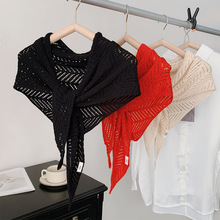 设计感针织三角巾披肩女外搭叠穿秋冬新款百搭镂空三角开衫批发