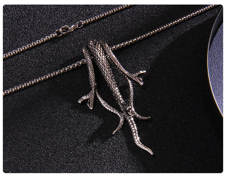 Wholesale Jewelry Fashion Snake 201 Stainless Steel Zinc Alloy Pendant Necklace display picture 4