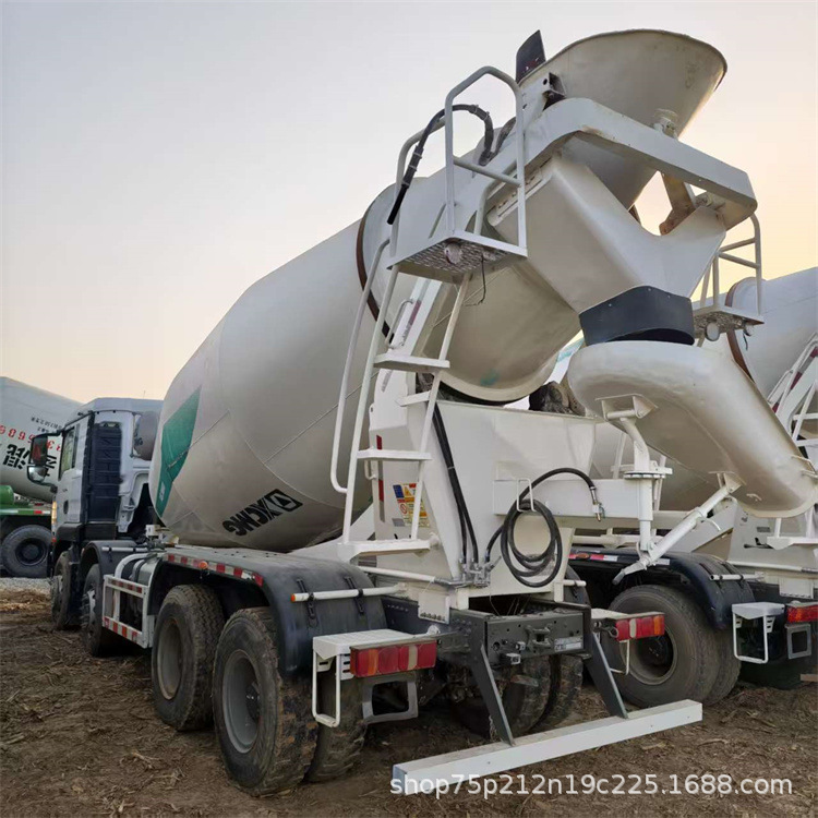 Автобетоносмеситель HOWO Sinotruk 12м3 6x4