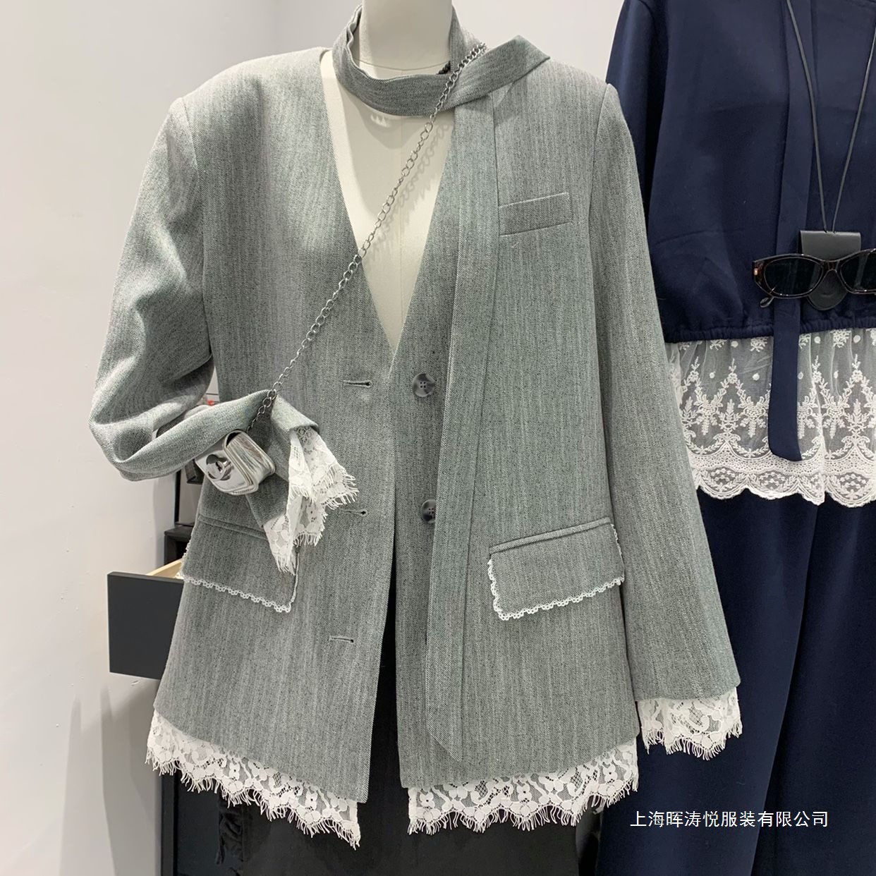 Tweed Style Spring 2025 New Design Elegant Small Suit Top Hem Lace Splicing Suit Jacket for Women