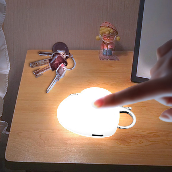 バックパック照明 ラブ型タッチライト 吊り下げ USB充電式 LOVE ハート ギフト タッチライト|undefined